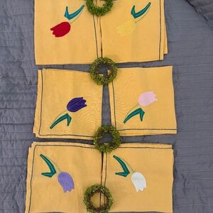 Yellow napkins with flower applique